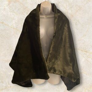 Luxurious Dark Brown Faux Fur Wrap